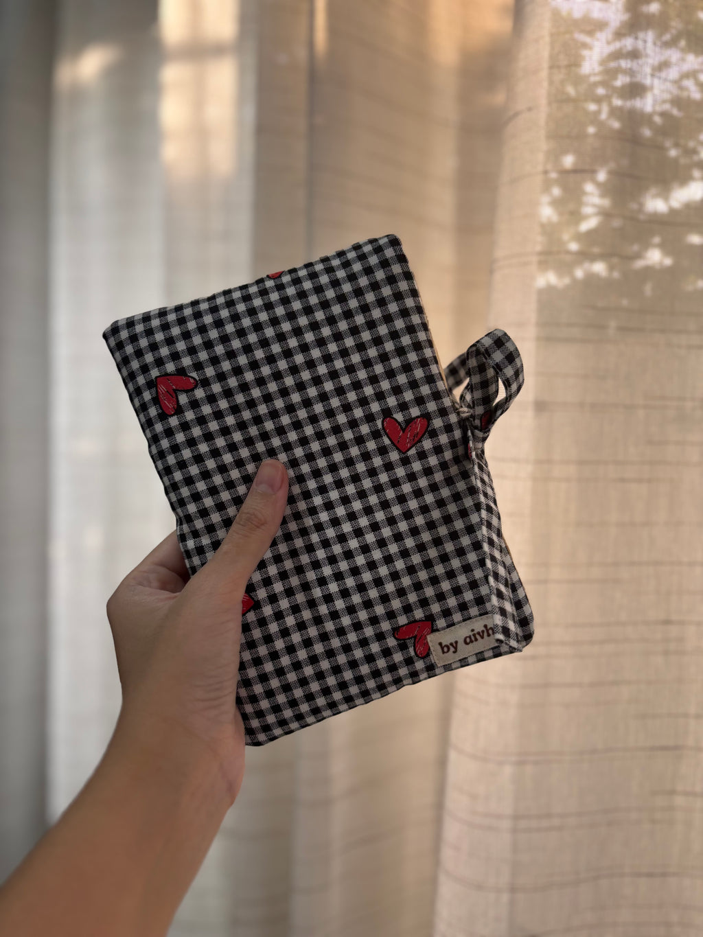 Heart & Hearth E-Reader Sleeve (Small)