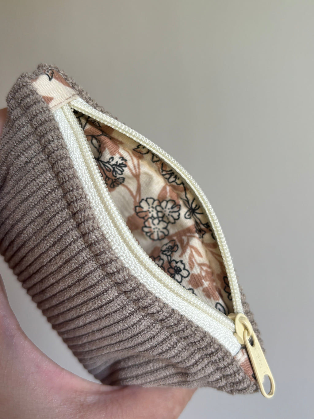 Jewelry / Coin Purse (Taupe)