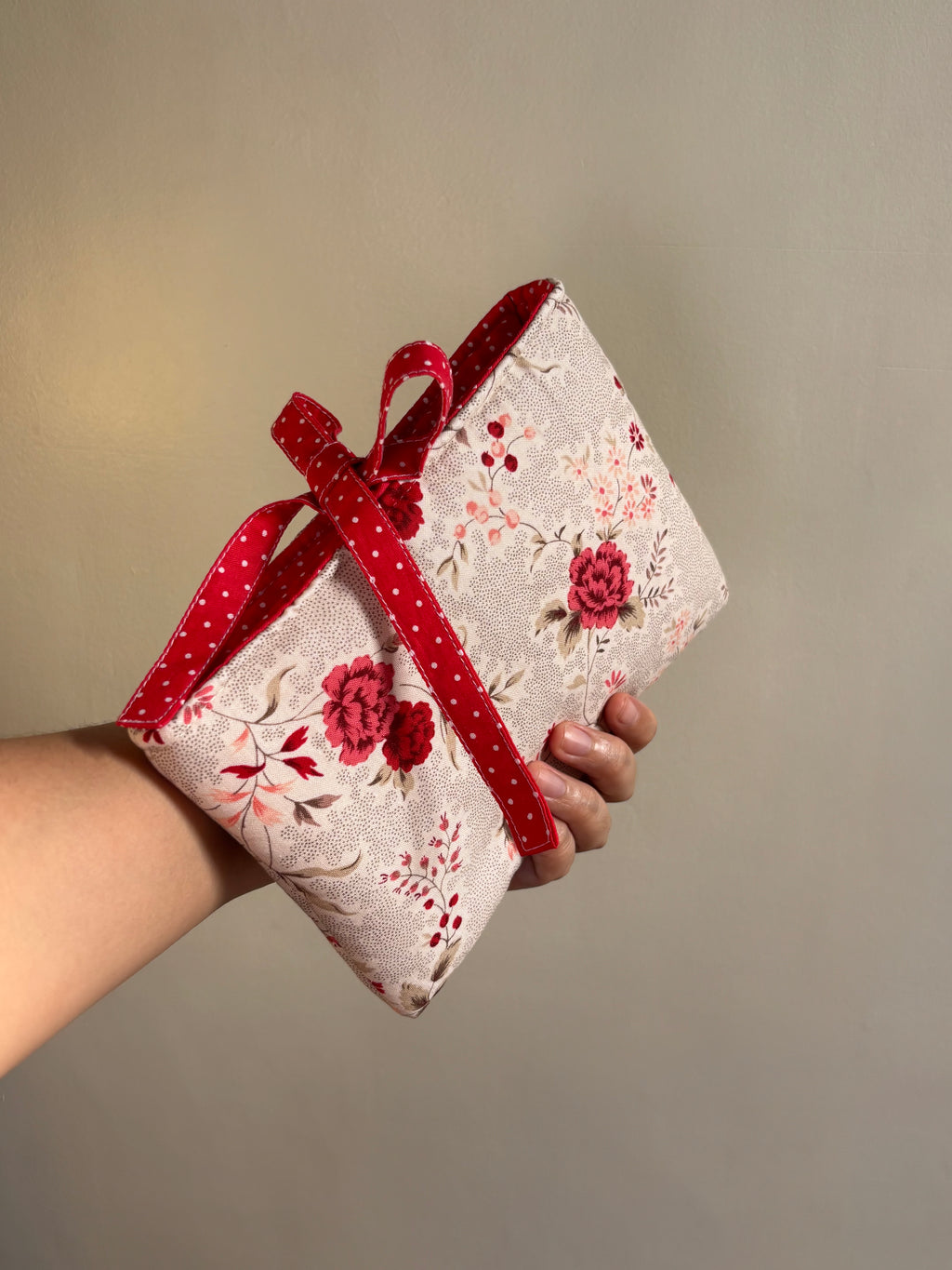 Floral Feb Kindle Sleeve