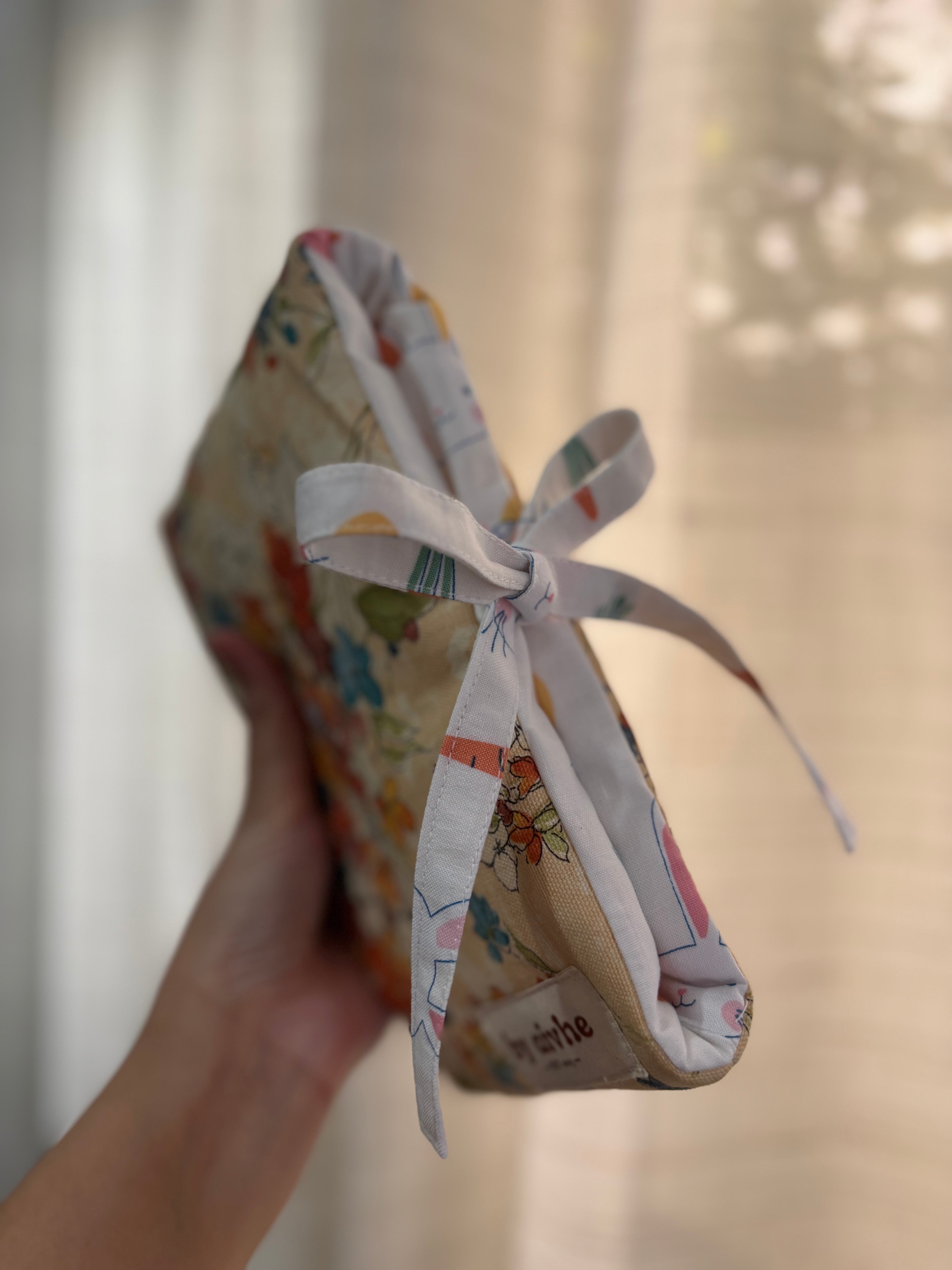 Painter’s Garden E-Reader Sleeve (Medium)