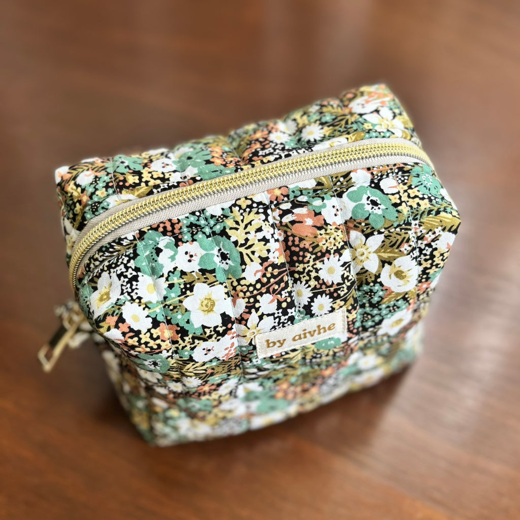 Lilim Mini Toiletry Bag