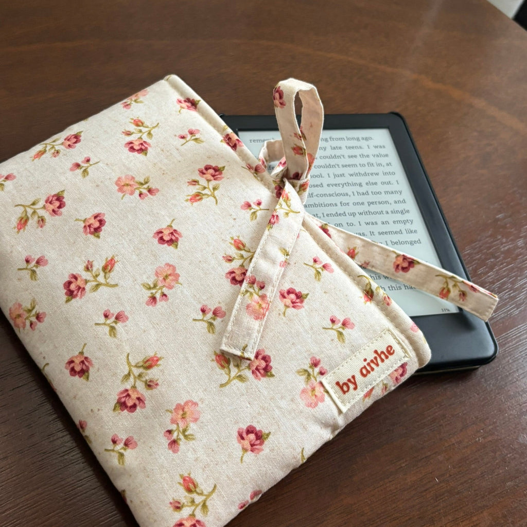 Tahanan Kindle Sleeve (Small)